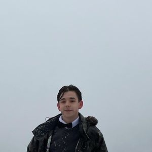 Meet your Posher, Ethan